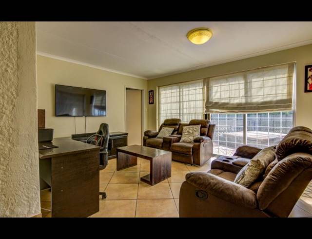 4 BEDROOM HOUSE FOR SALE IN ALLEN GROVE